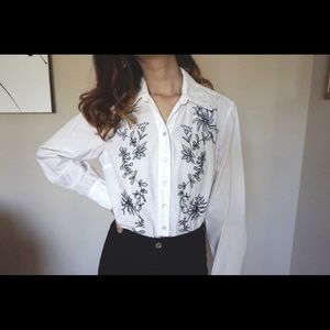 Embroidered Van Heusen Vintage White Collar Shirt